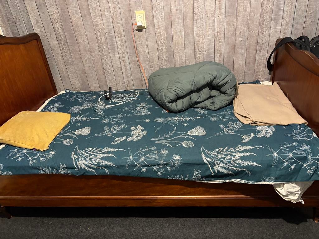 Antiek Eenpersoonsbed 200x110, Huis en Inrichting, Slaapkamer | Complete slaapkamers, Ophalen, Gebruikt, Eenpersoons, 200/110