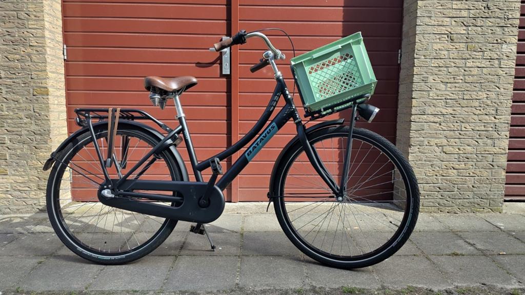 Batavus PACKD 26 inch  stadsfiets met krat, Fietsen en Brommers, Fietsen | Dames | Damesfietsen, Ophalen, Terugtraprem, Gebruikt