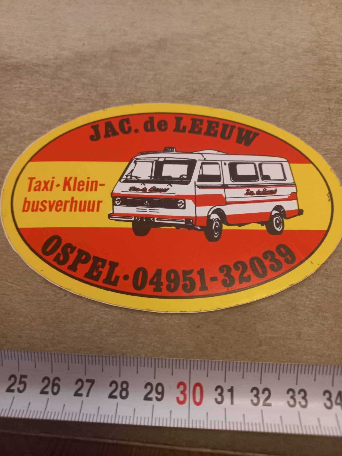 Vintage Jac. de Leeuw Taxi-Kleinbusverhuur Ospel Sticker, Ophalen of Verzenden