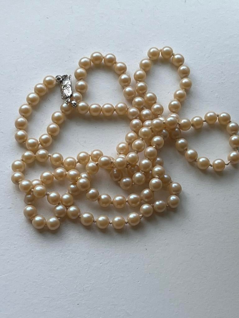 Parelketting met zilveren slot, Ophalen of Verzenden, Zo goed als nieuw, Zilver