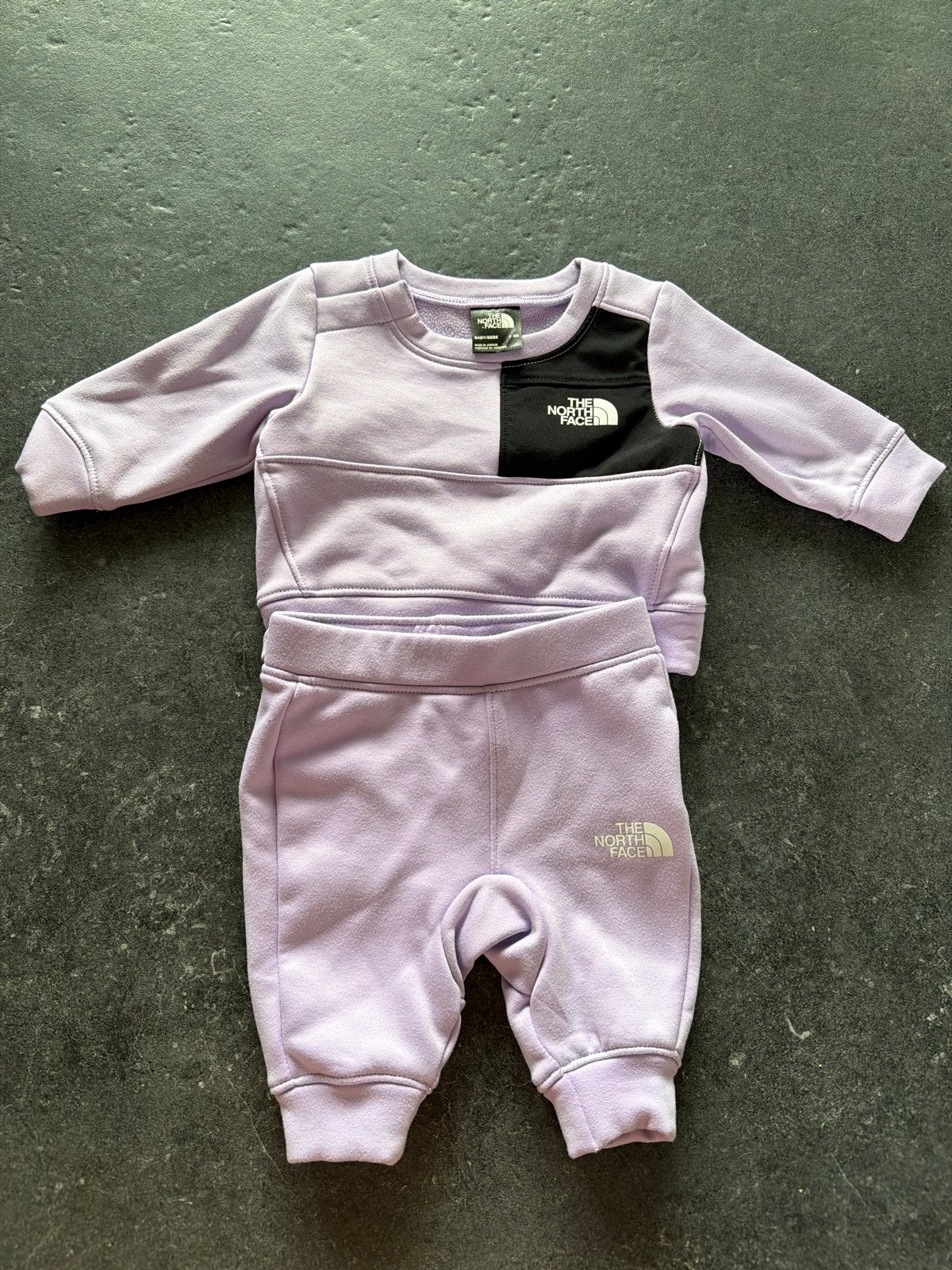 The North Face Baby Trainingspak - Lila (0-3 maanden), Ophalen of Verzenden, Zo goed als nieuw, Jongetje of Meisje