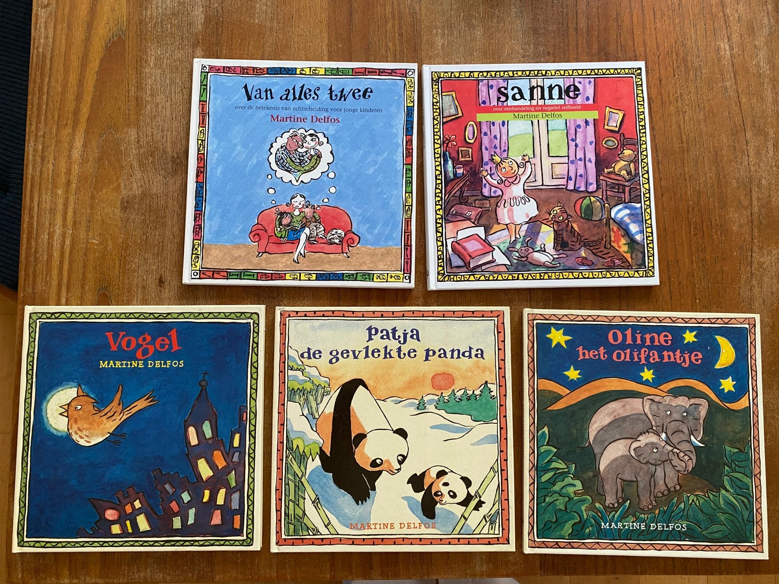 Martine Delfos - Sanne /Van alles twee/ Vogel /Panda/Olifant, Boeken, Ophalen of Verzenden, Zo goed als nieuw, Fictie algemeen