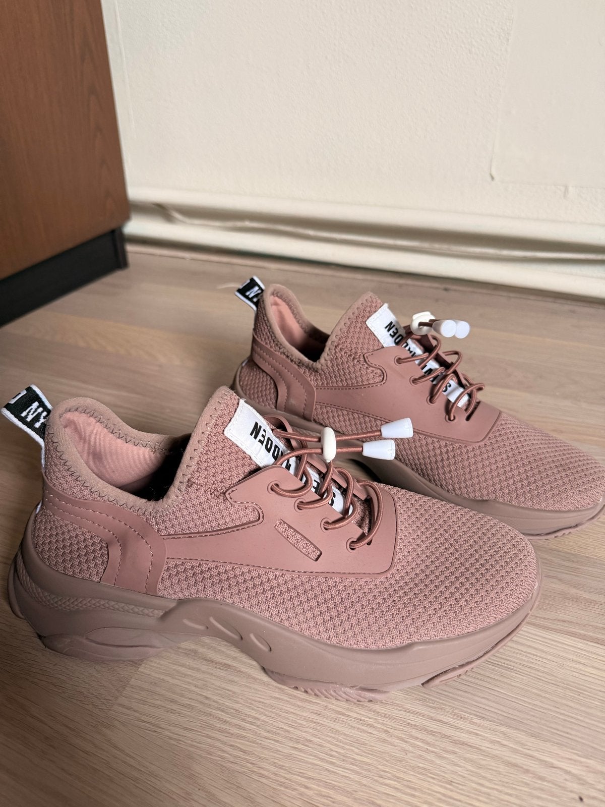 Steve Madden schoenen maat 40 - Zo goed als nieuw, Ophalen of Verzenden, Zo goed als nieuw, Overige kleuren, Sneakers of Gympen