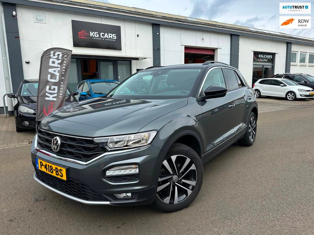 Volkswagen T-Roc 1.5 TSI Style, Auto's, Volkswagen, Euro 6, 4 cilinders, 150 pk, Bedrijf