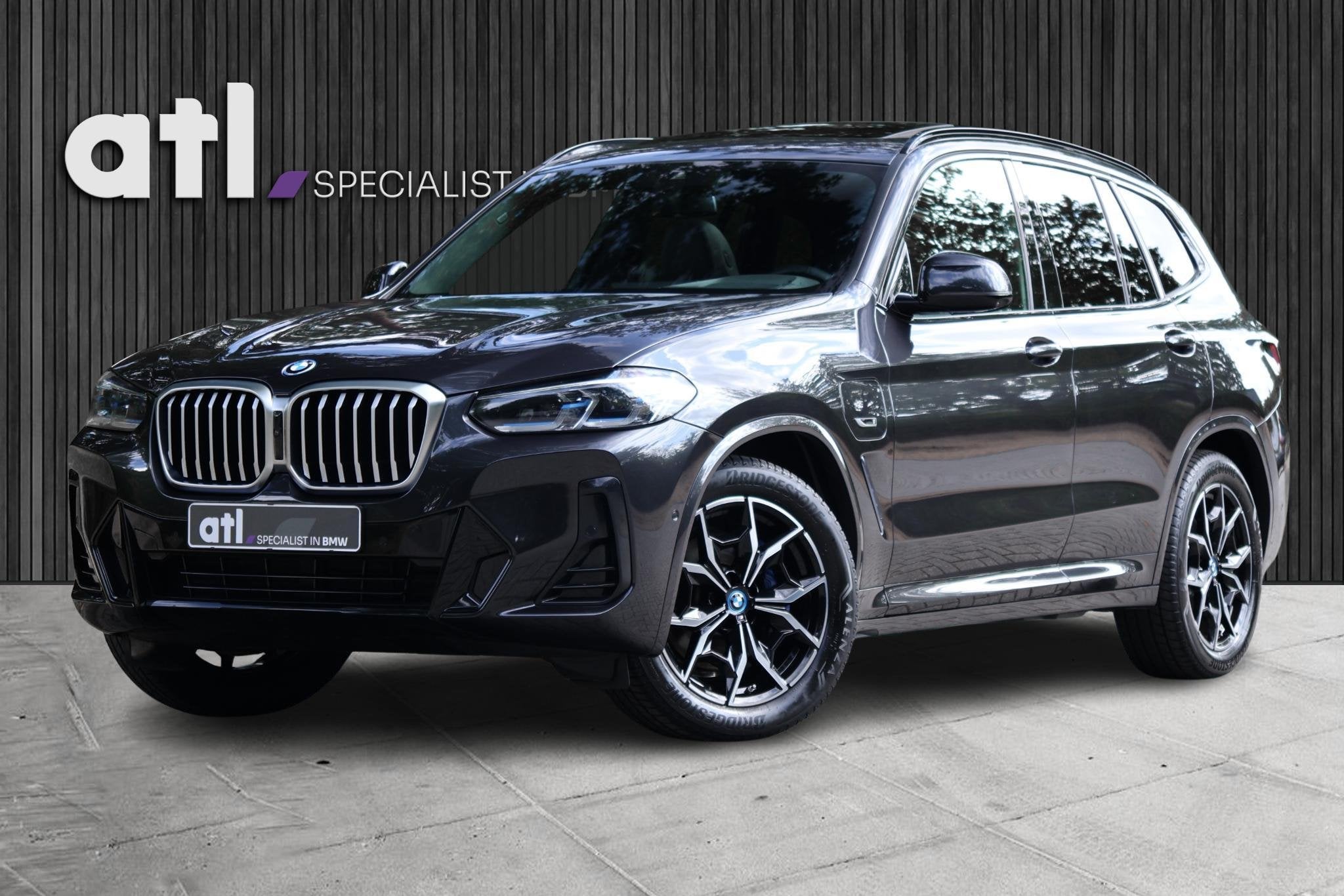 BMW X3 xDrive30e High Executive LCI | M-Sport | Pano | HUD |, Auto's, BMW, 1998 cc, Gebruikt, Leder en Stof, Plug-in hybride