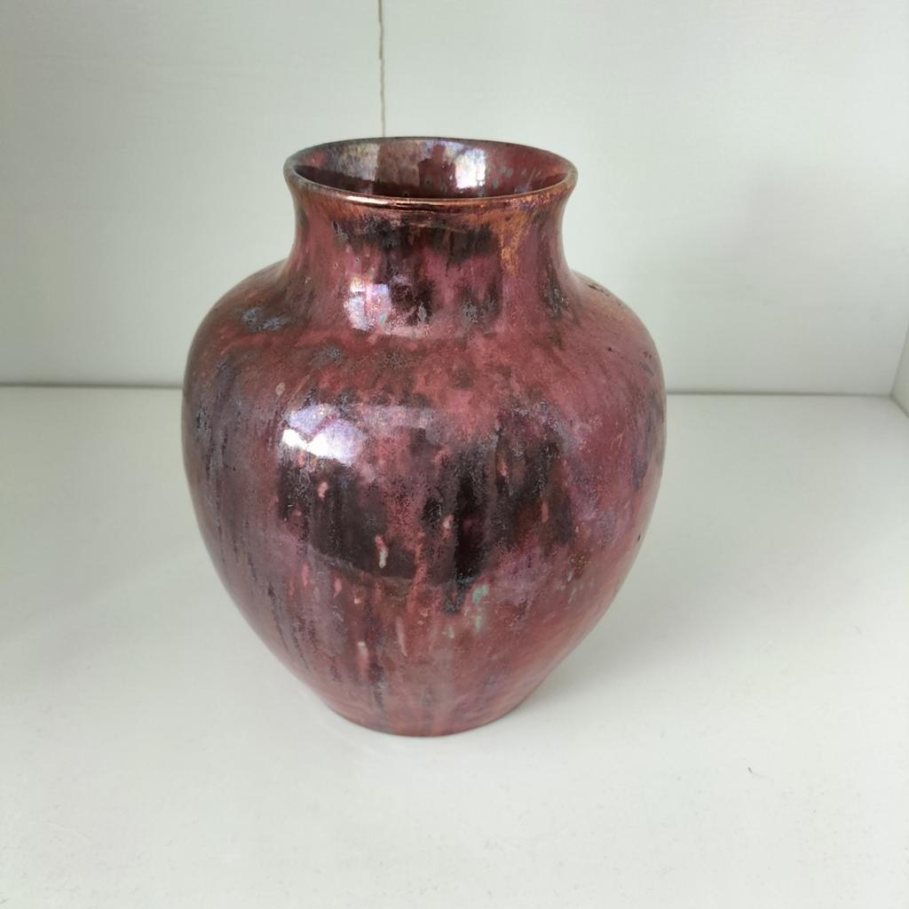 Porceleyne Fles, Aardewerk Berbas vaas met metallic glazuur., Ophalen of Verzenden