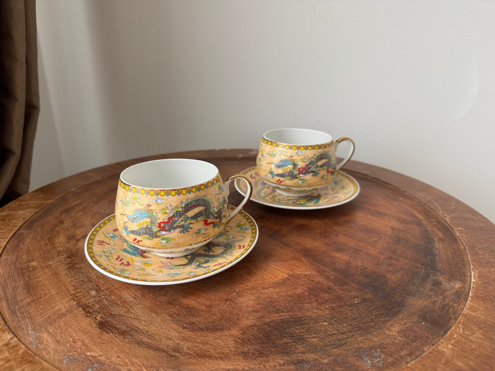Vintage Yoko Hissan fine porcelain tea pair from Japan, Antiek en Kunst, Ophalen of Verzenden