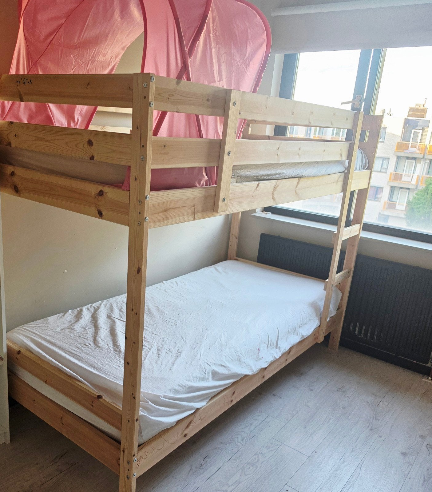 IKEA Stapelbed 90x200 - Perfect voor Kinderkamer, Gebruikt, 90 cm, Tweepersoons, Ophalen of Verzenden