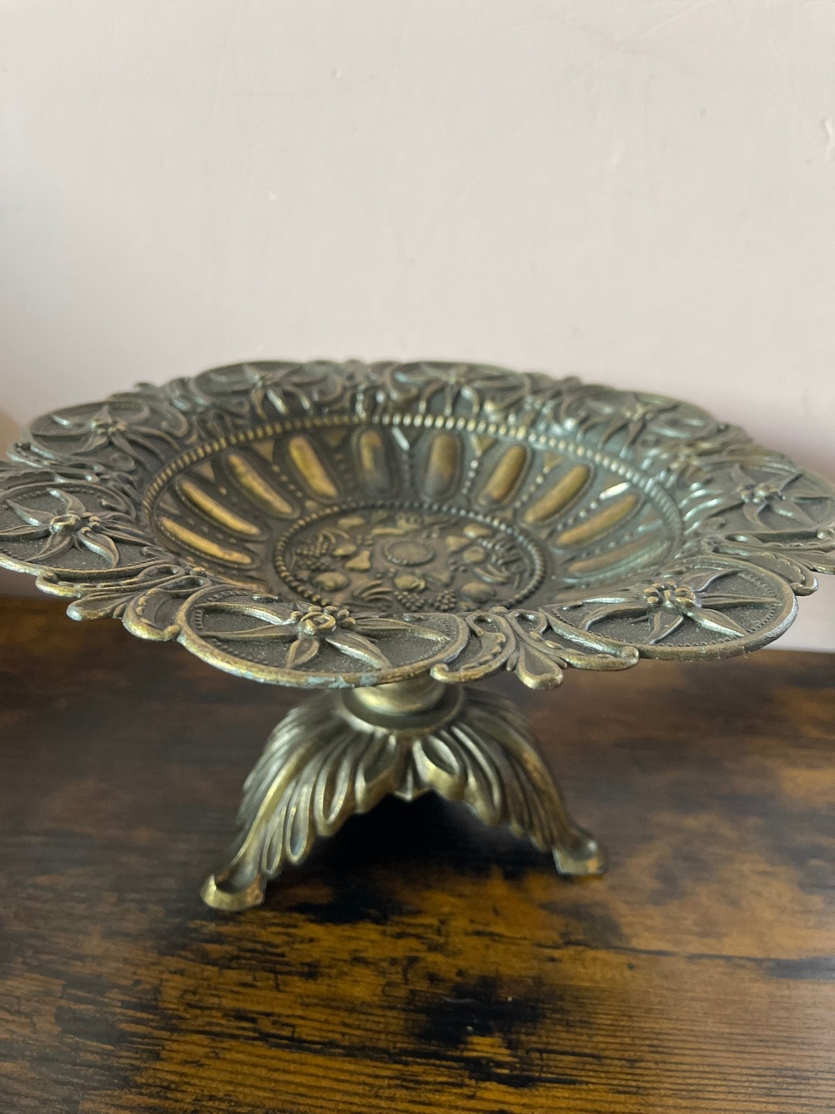 Antieke bronzen fruitschaal met gedetailleerde decoratie, Ophalen of Verzenden