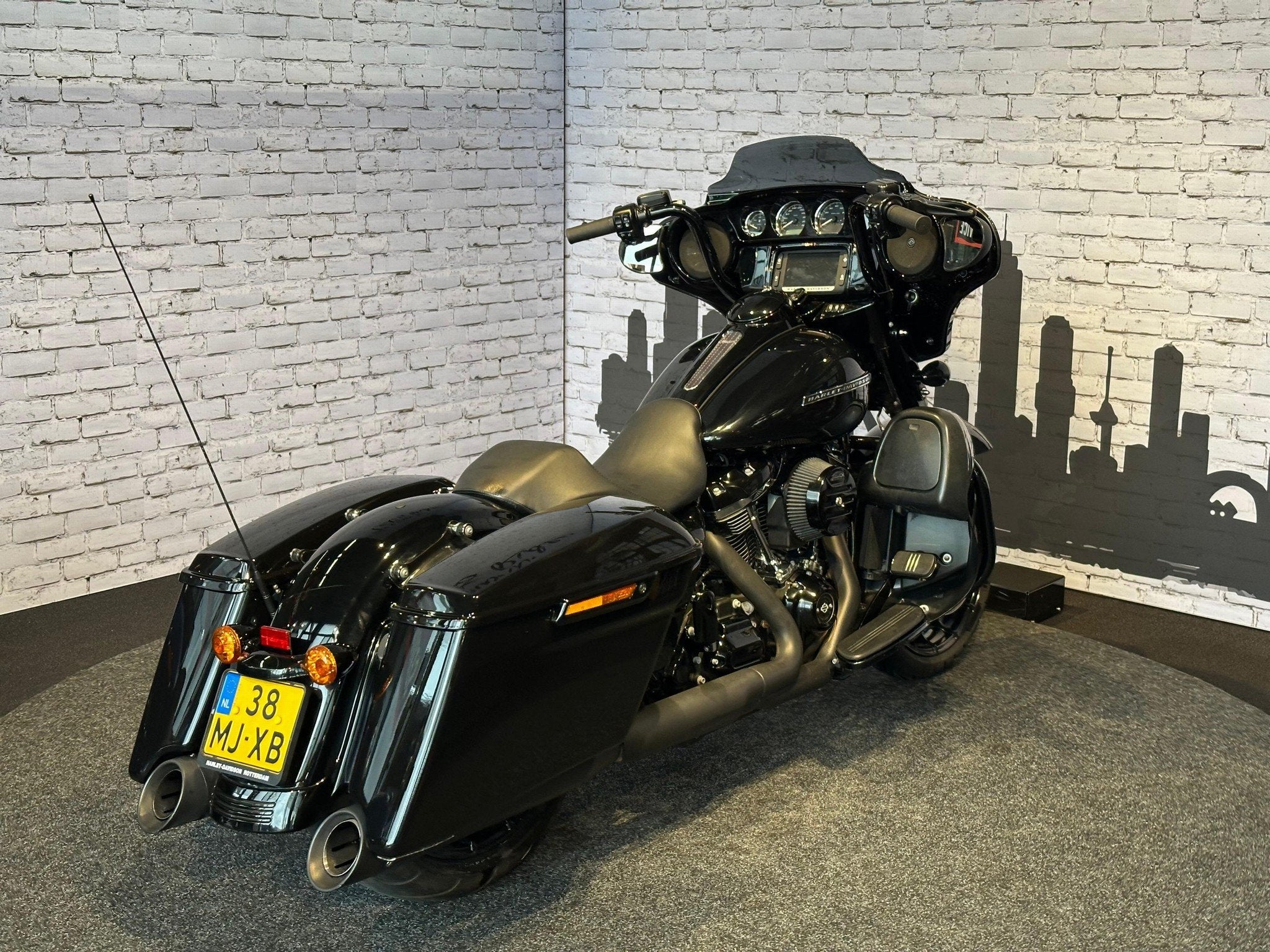 Harley-Davidson FLHXS STREET GLIDE SPECIAL (bj 2019), Motoren, Laan van Vredenoord 33
2289 DA  RIJSWIJK, NL, 1745 cc, Meer dan 35 kW