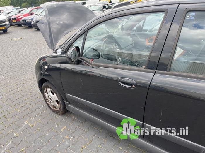 Portier 4Deurs links-voor van een Chevrolet Matiz
