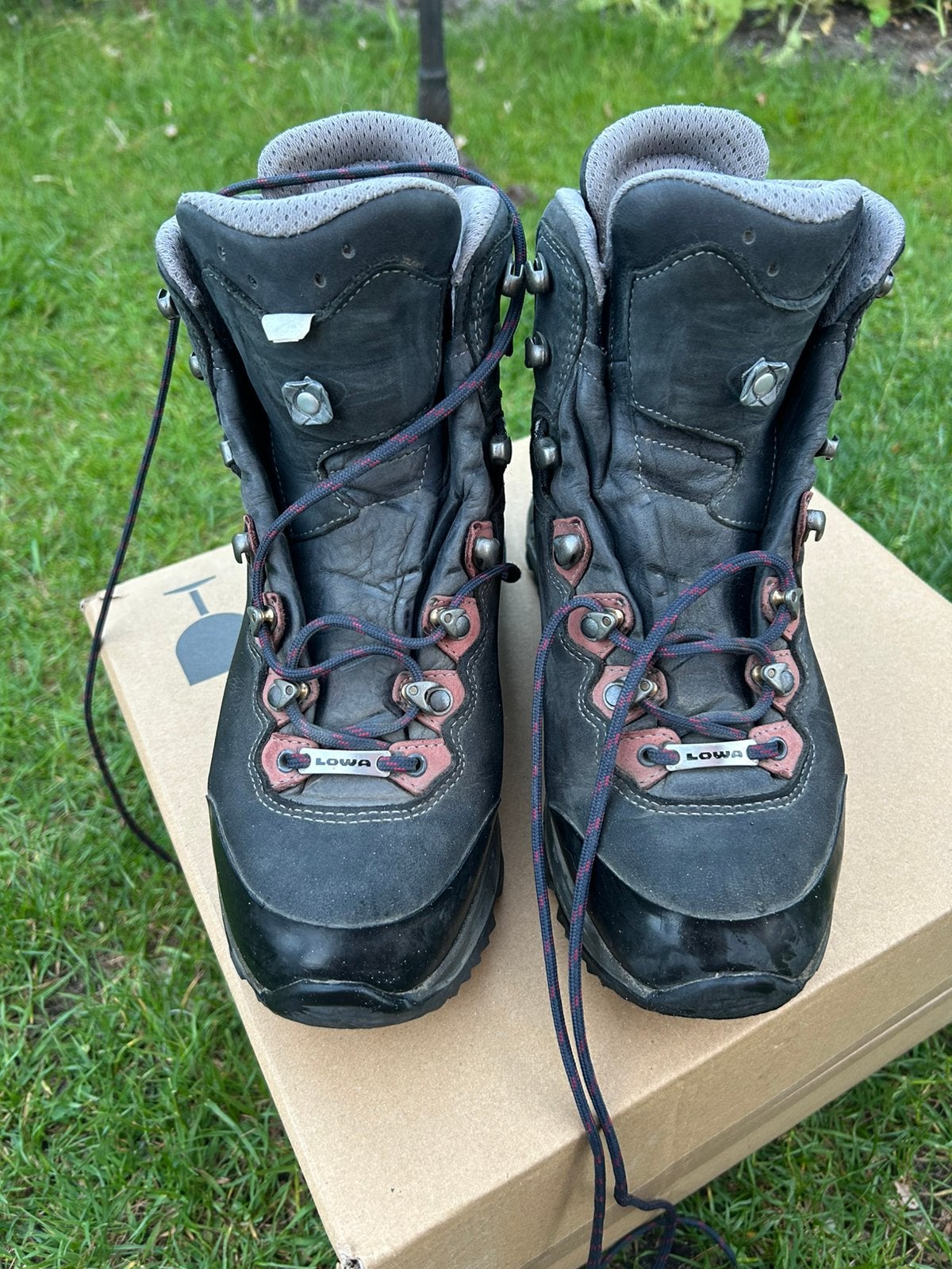 Lowa wandelschoenen dames maat 40, Ophalen of Verzenden, Zo goed als nieuw, Schoenen