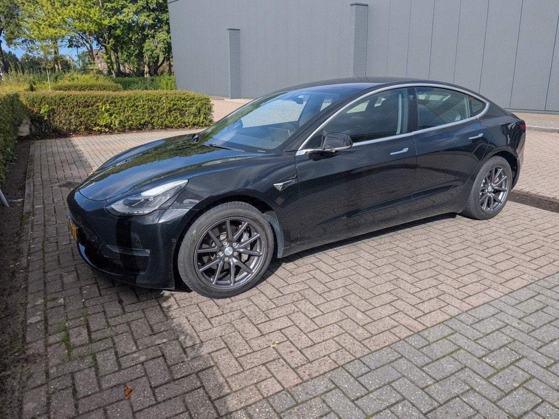 Tesla Model 3 2019 Zwart, Auto's, Automaat, 1831 kg, Zwart, Origineel Nederlands
