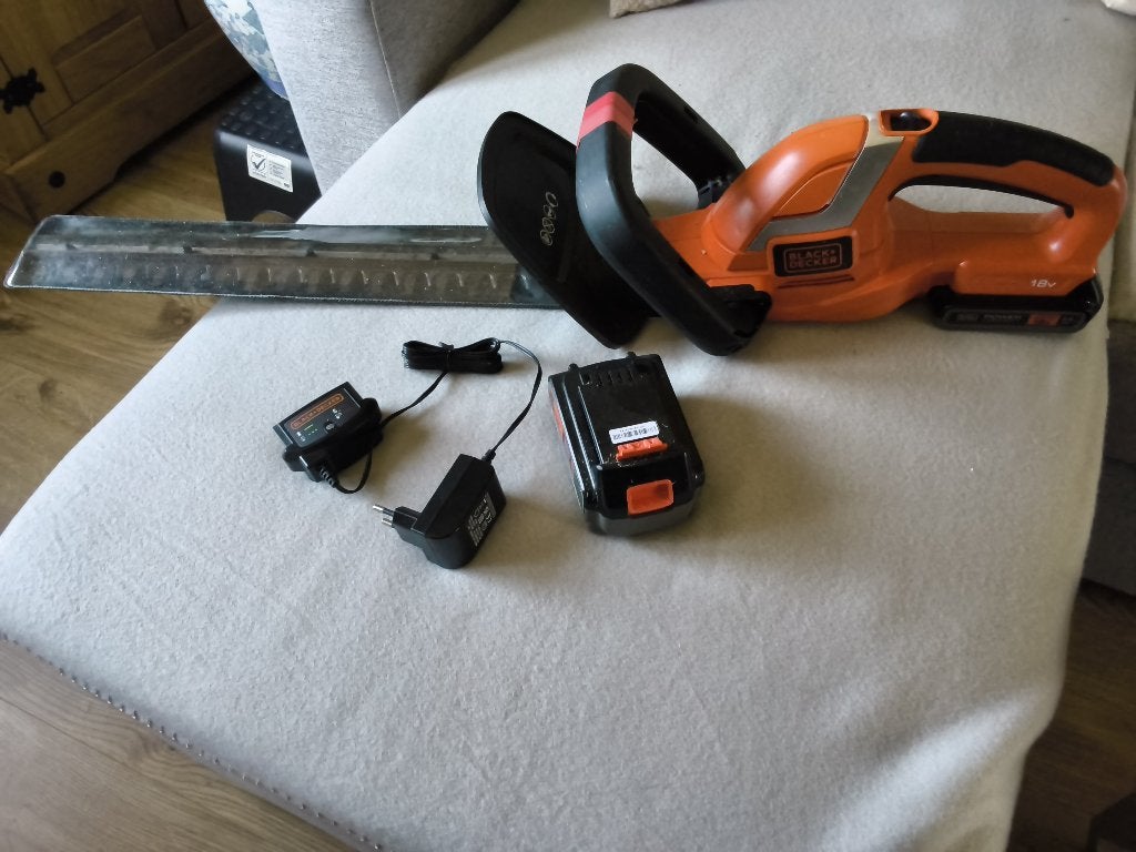 Heggeschaar, Tuin en Terras, Ophalen of Verzenden, Zo goed als nieuw, Accu, Black & Decker