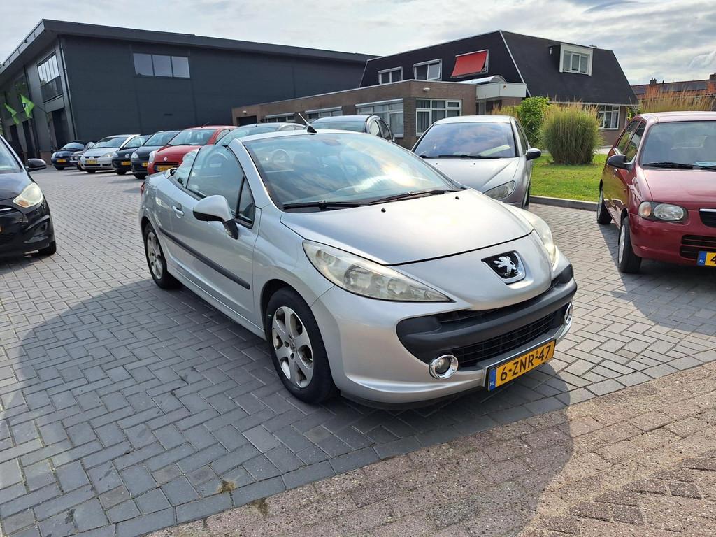 Peugeot 207 CC 1.6 VTi Première / Super leuke Cabrio / APK, 15 km/l, Gebruikt, 4 cilinders, Cabriolet