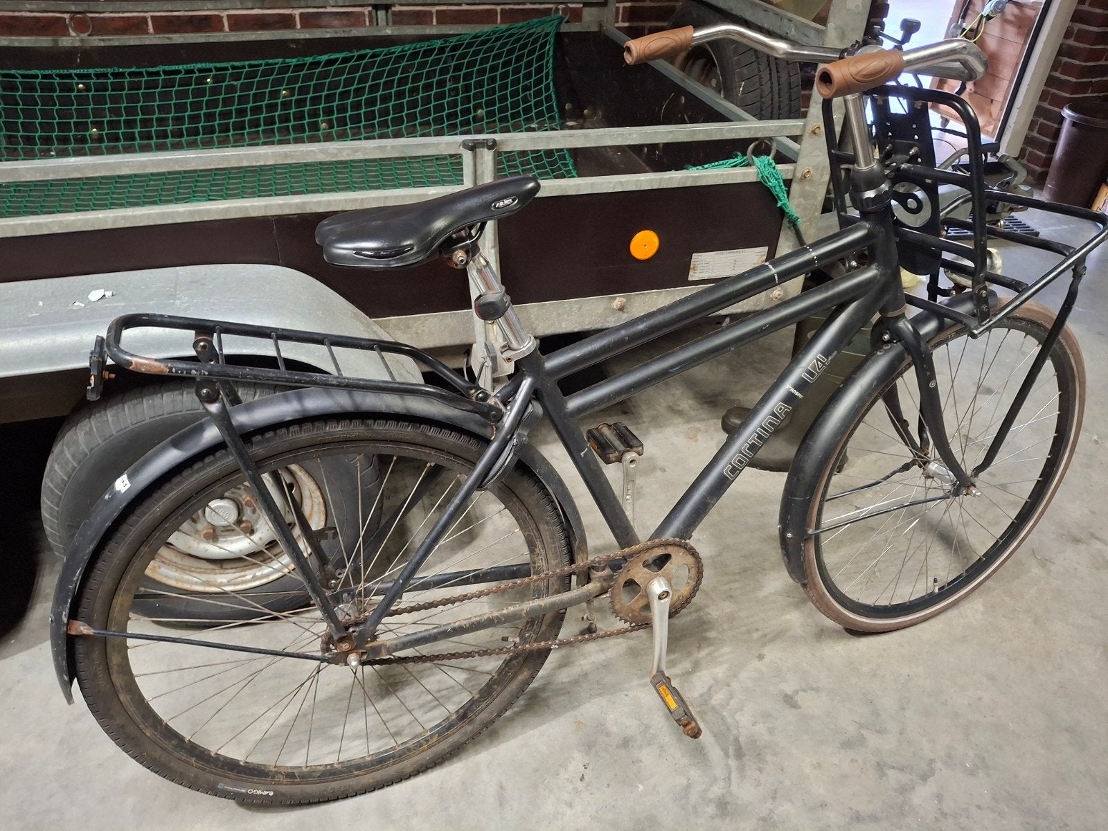 Degelijke kroegfiets met voordrager - Ideaal voor studenten, Fietsen en Brommers, Fietsen | Heren | Herenfietsen, Overige merken