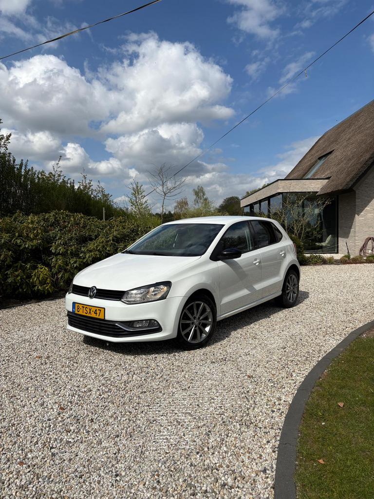 Volkswagen Polo 1.2 TSI 66KW 2014 Wit, Auto's, Stof, 40 €/maand, 4 cilinders, Wit