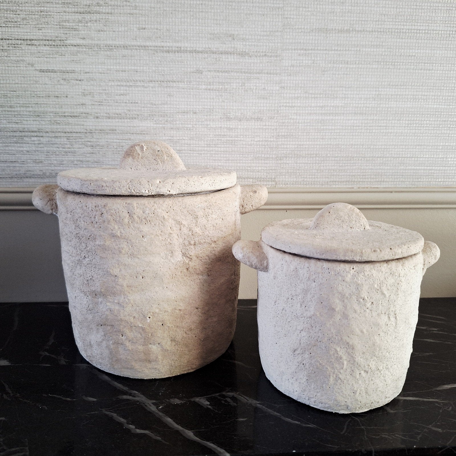 Cute potjes zandsteen beige met deksel oortjes jar, Nieuw, Ophalen of Verzenden, X, X