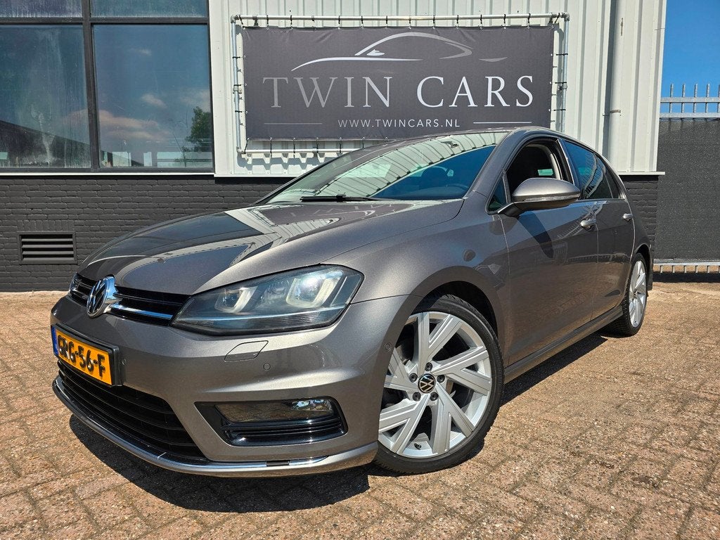 Volkswagen GOLF 1.4 TSI R-Line Xenon Half Leder Navi, Auto's, Volkswagen, Voorwielaandrijving, Euro 5, Gebruikt, 4 cilinders