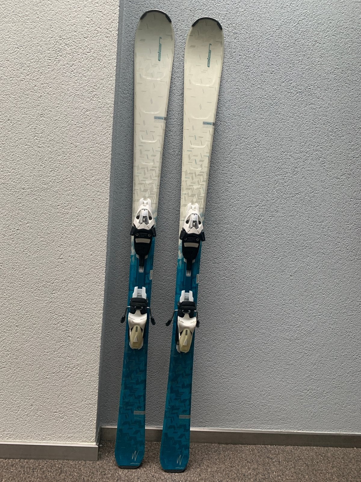 Elan Delight 152 cm ski's lichte ski, Overige merken, 140 tot 160 cm, Gebruikt, Ophalen of Verzenden