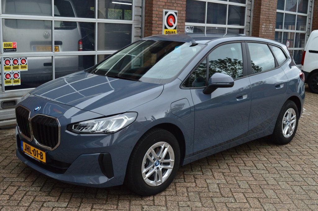BMW 2 Serie Active Tourer, Elect 225e xDrive, Trekhaak, Auto's, Dealer onderhouden, Gebruikt, Euro 6, 16 kWh