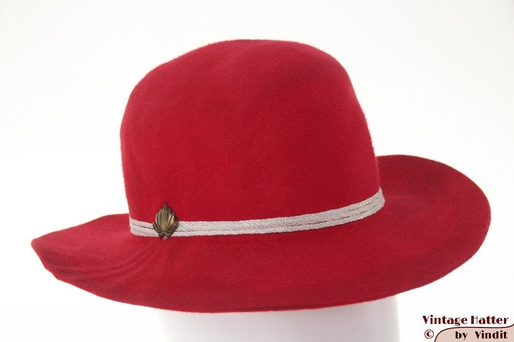 Vintage Dameshoed rood vilt 55 = S tot XS gratis verzenden, Ophalen of Verzenden, Gedragen, 55 cm (S, 6⅞ inch) of minder, Hoed