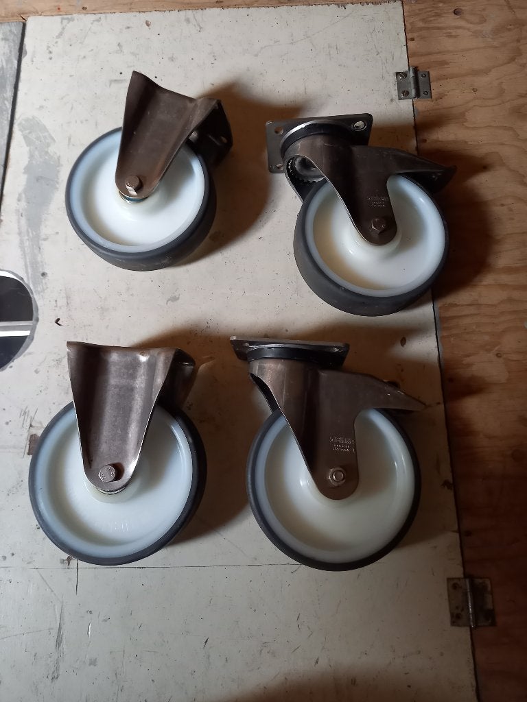 2 zwenkwielen met rem en 2 vaste wielen Blickle RVS 200mm, Ophalen, Nieuw
