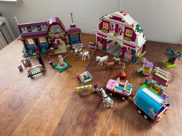 Grote LEGO Friends paarden set met stallen en trailer, Ophalen, Gebruikt
