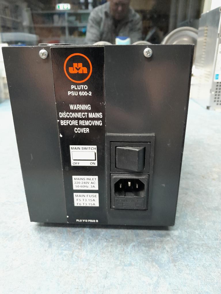 Voeding v12 simply wild (de zwarte), Euro, Ophalen of Verzenden, Gebruikt