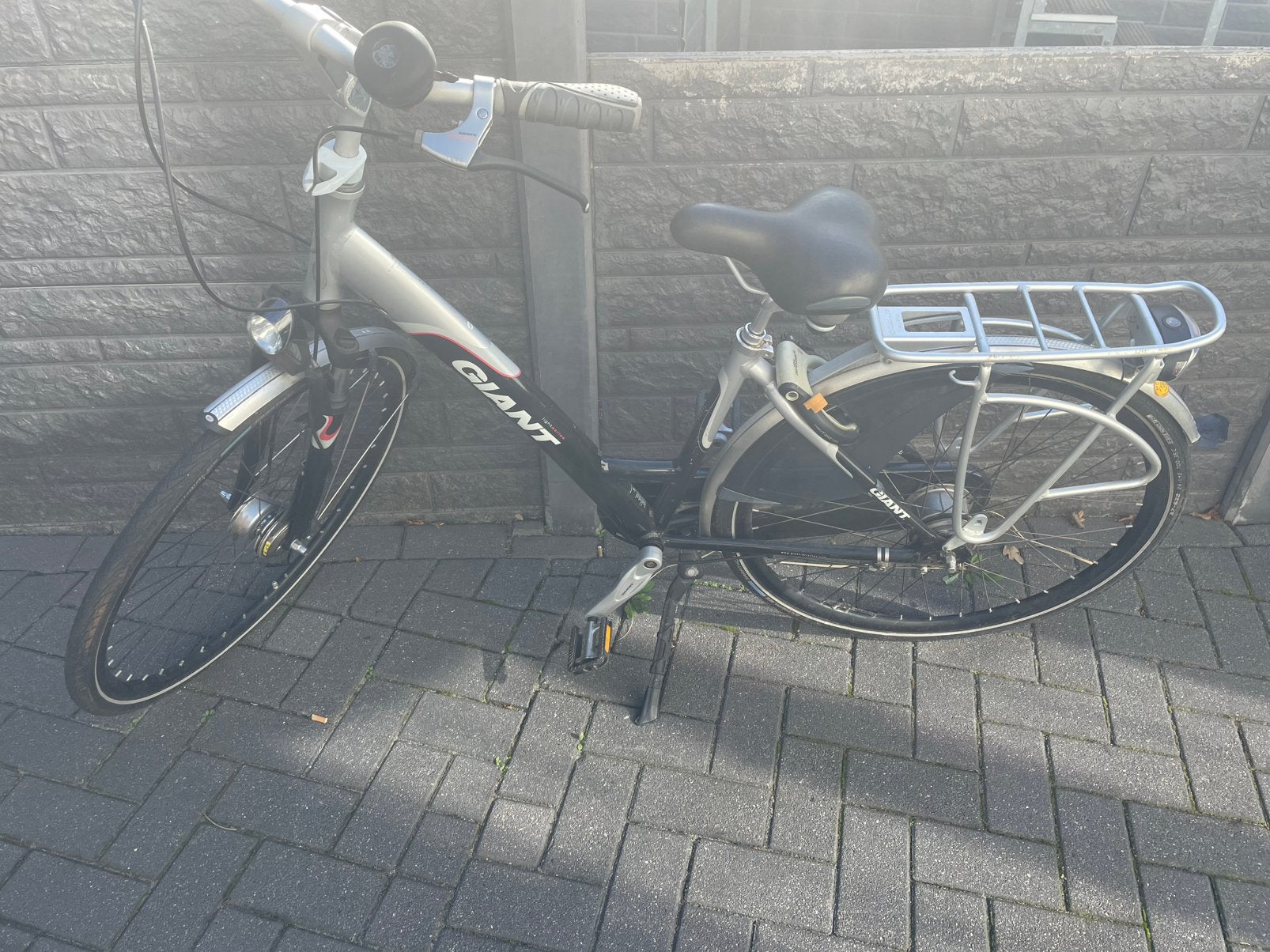 Giant, Ophalen, Zo goed als nieuw, Giant