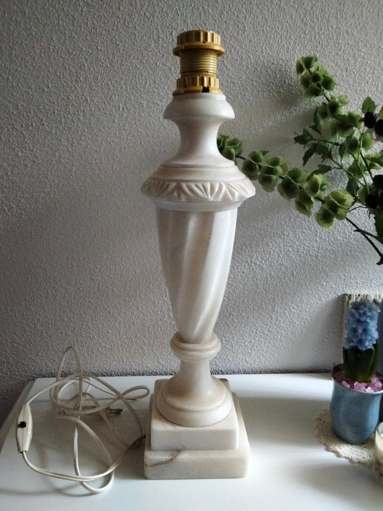 Schemerlamp wit stenen voet, Ophalen, Natuurlijk materiaal, Wit, Met kap
