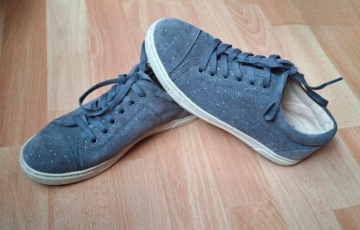 Ugg Australia suède grijze sneakers met glitter maat 37/38, UGG, Ophalen of Verzenden, Grijs, Sneakers of Gympen