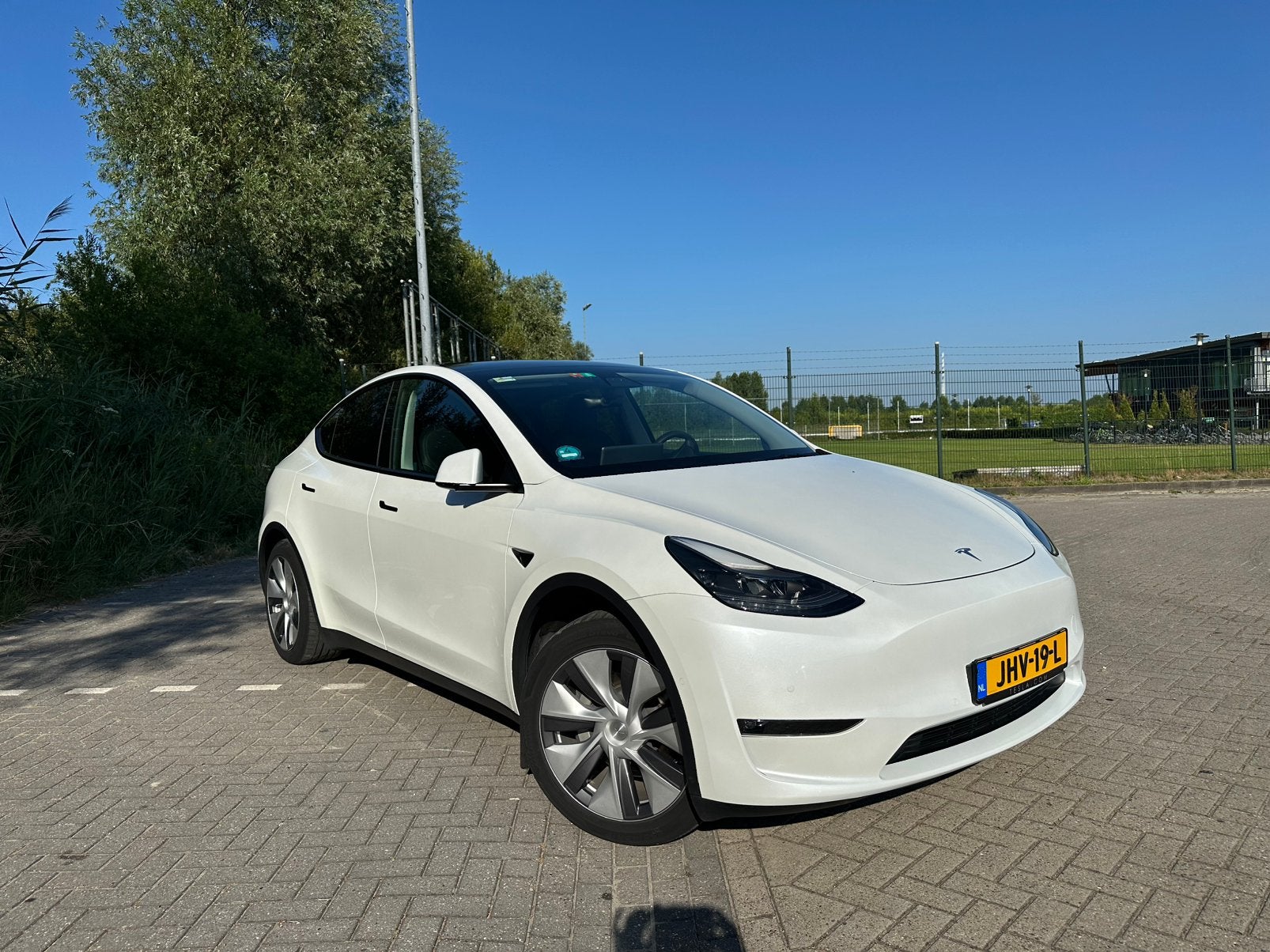 Tesla Model Y Long Range AWD Dual Motor, Auto's, Tesla, Automaat, Panoramadak, Wit, Leder