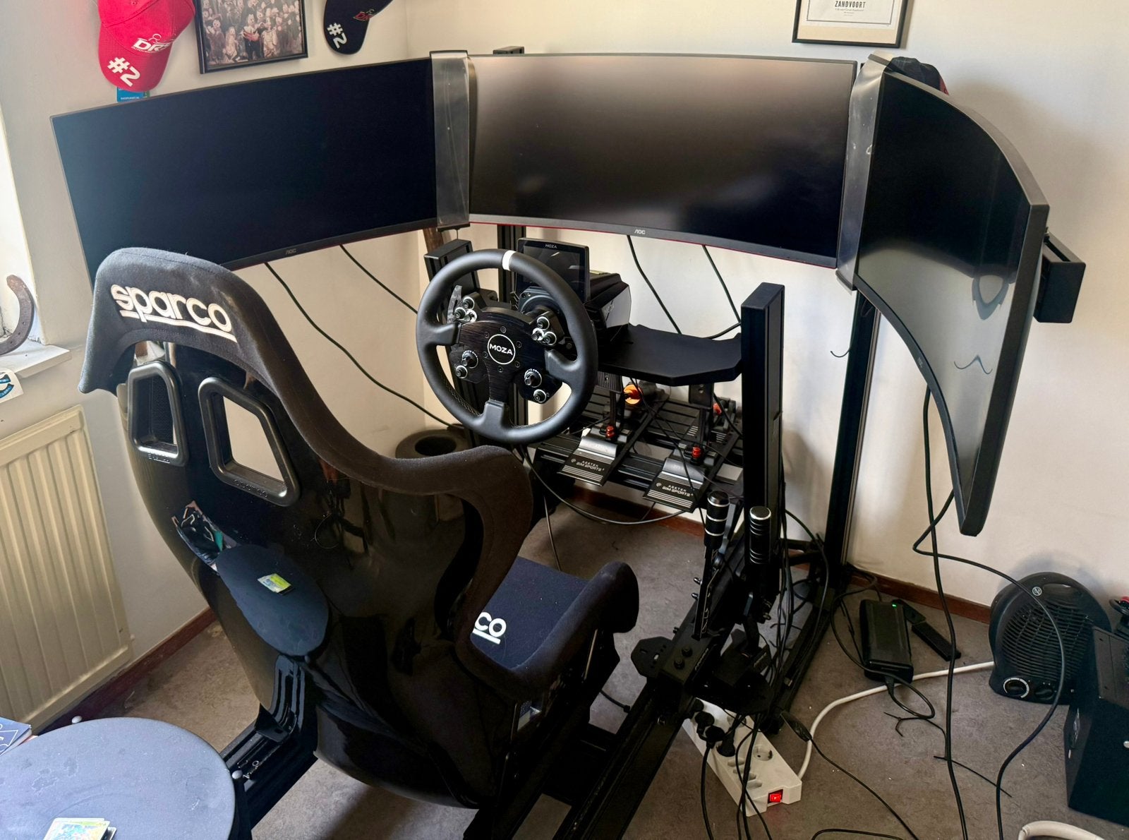 Complete Sim Racing Setup Moza Sim-lab Asetek Sparco ZGAN, Ophalen, 1 speler, Racen en Vliegen, Zo goed als nieuw