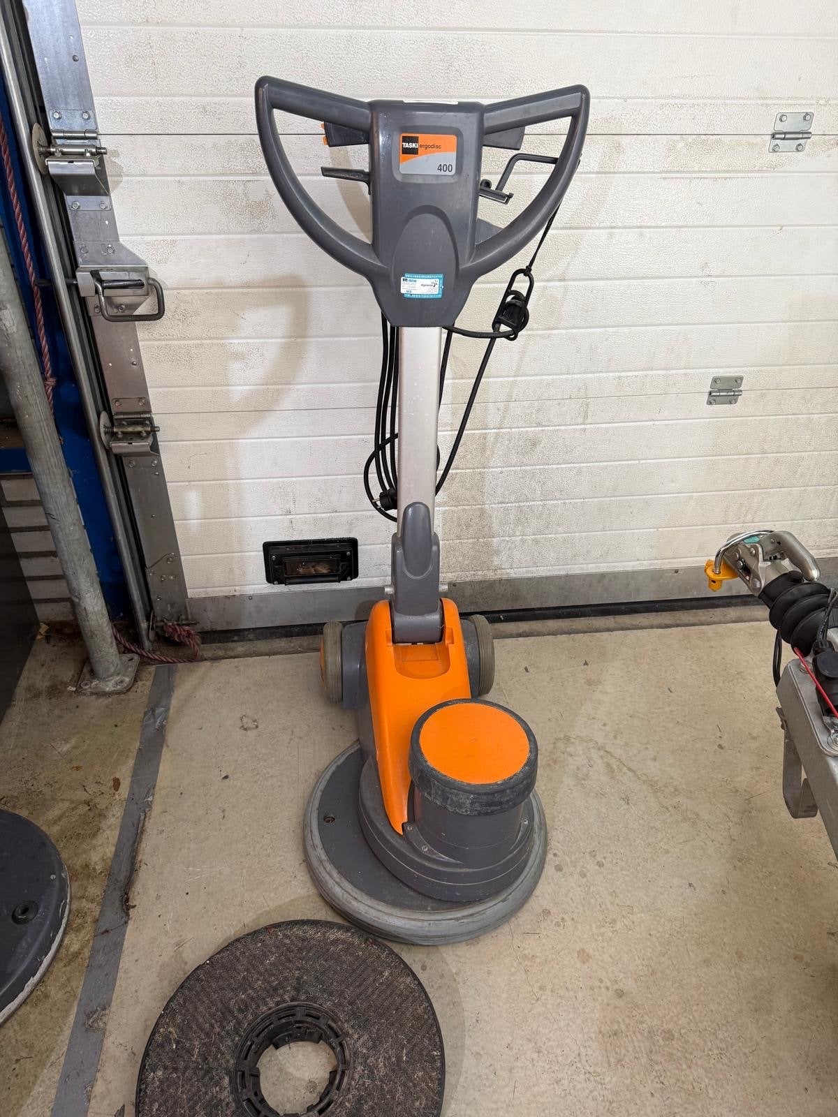 Taski Ergodisc 400, Ophalen