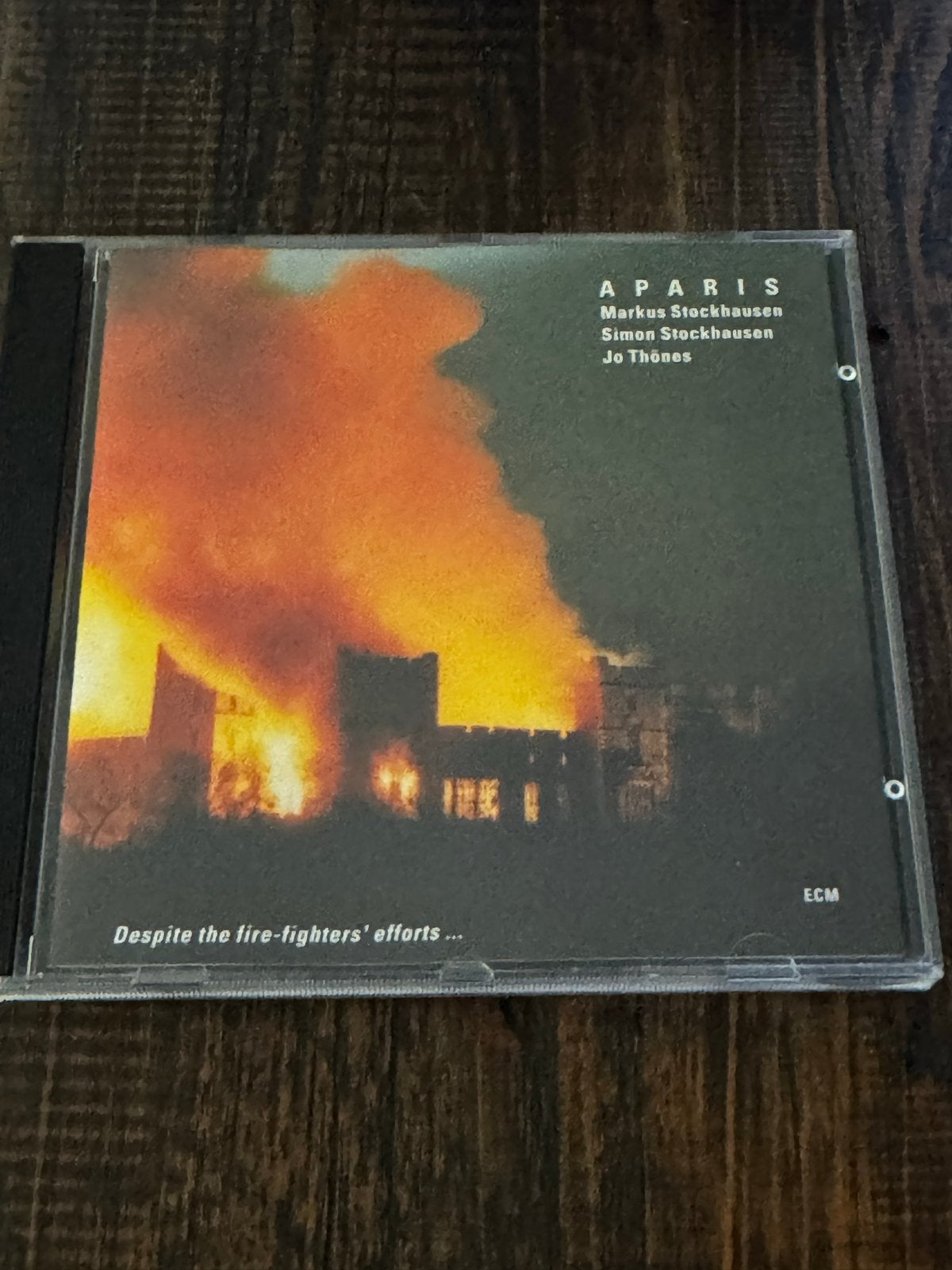 Aparis - Despite the Fire-Fighters' Efforts (ECM 1496), Cd's en Dvd's, Cd's | Jazz en Blues, Gebruikt, Jazz-fusion, Ophalen of Verzenden