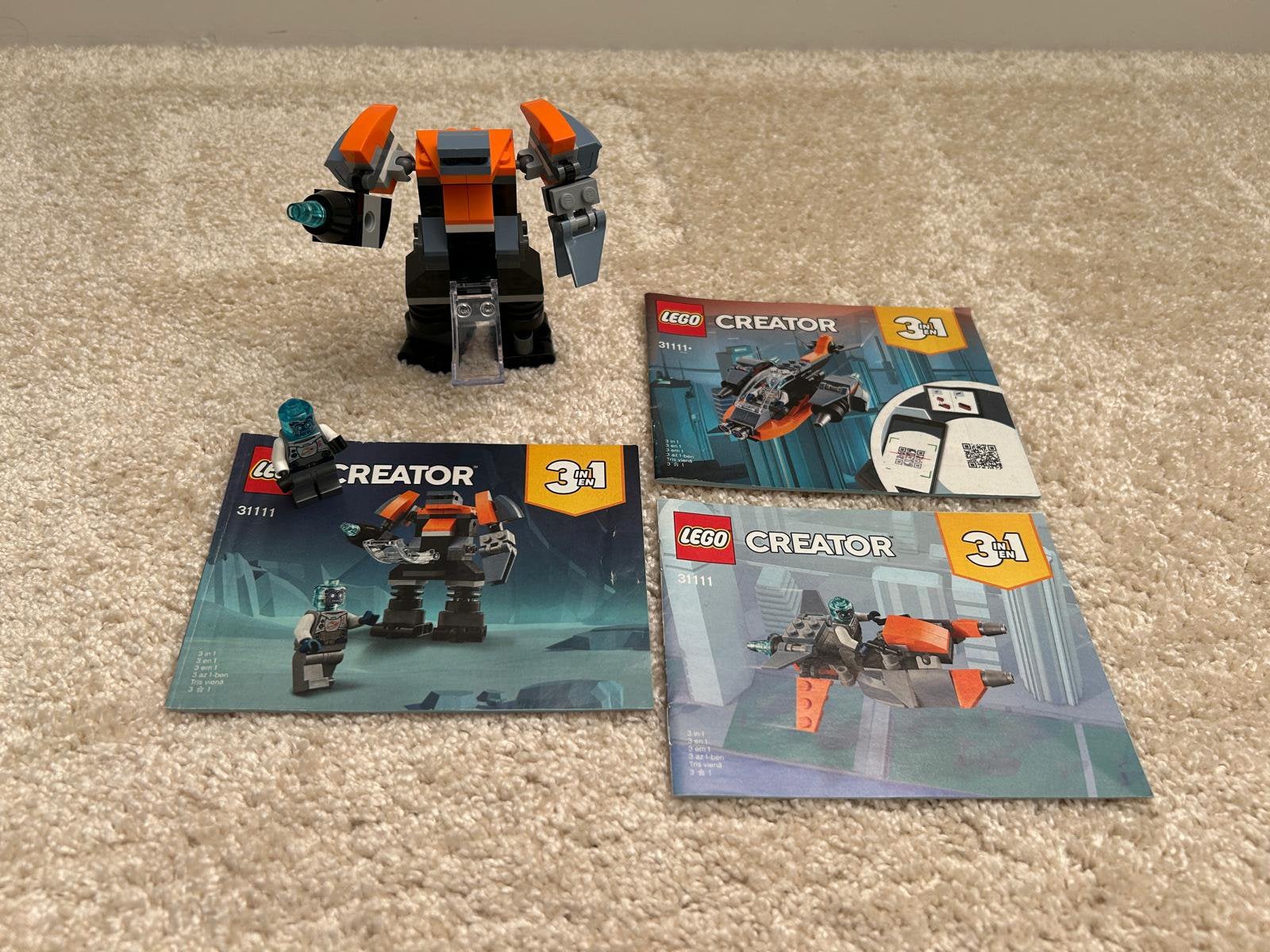 31111 Compleet inclusief poppetje en boekjes, Compleet, Lego, Ophalen of Verzenden, Zo goed als nieuw