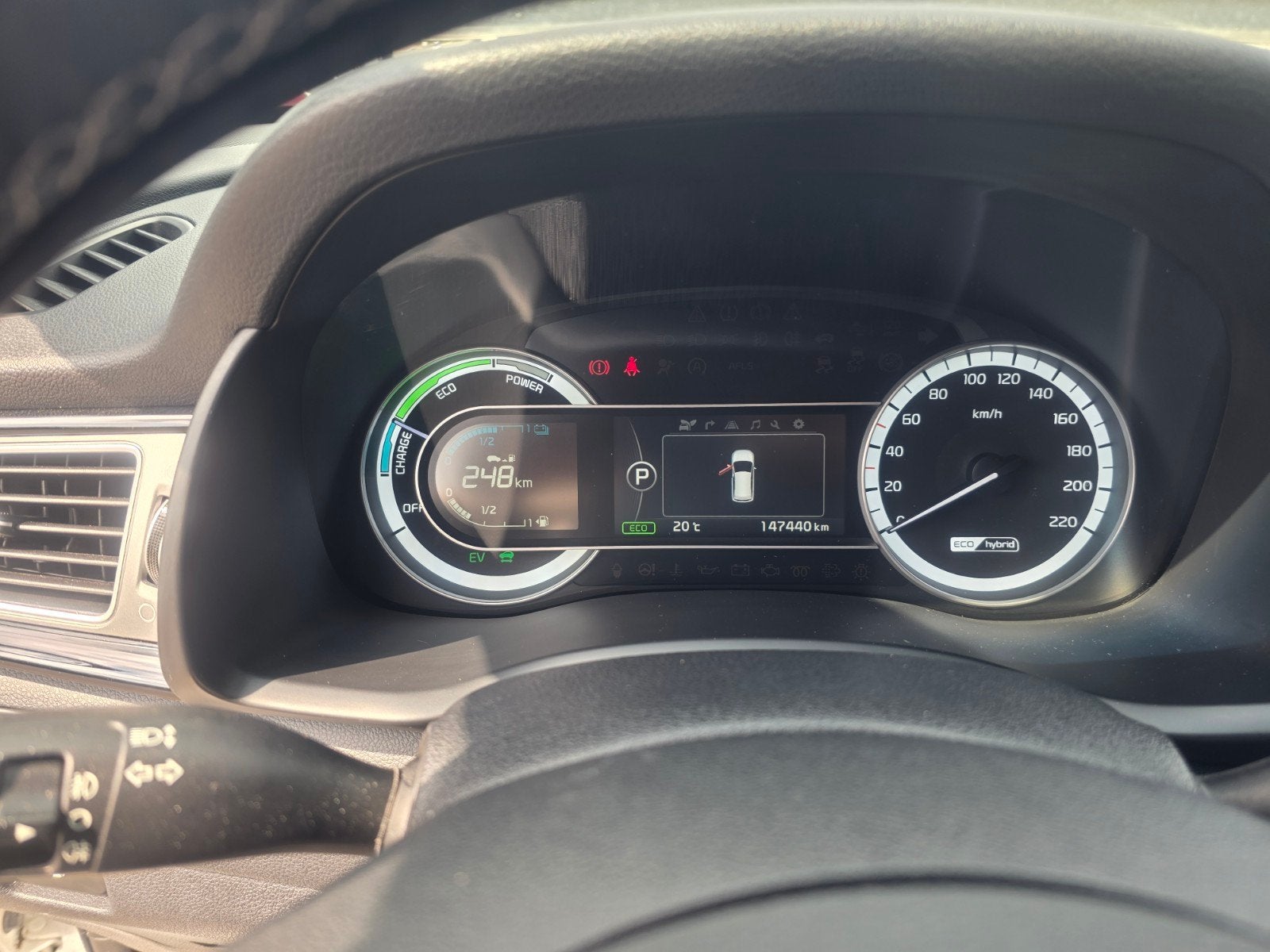 Kia Niro 1.6 GDi Hybrid Executiveline Vol Optins 2017 Wit, Auto's, Kia, Zwart, Lichtsensor, Leder, 75 €/maand
