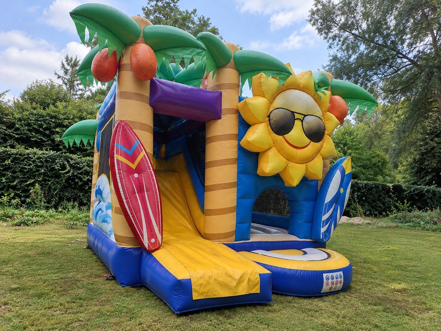 Beach Party springkussen te huur – €105 per dag, Ophalen of Verzenden, Zo goed als nieuw