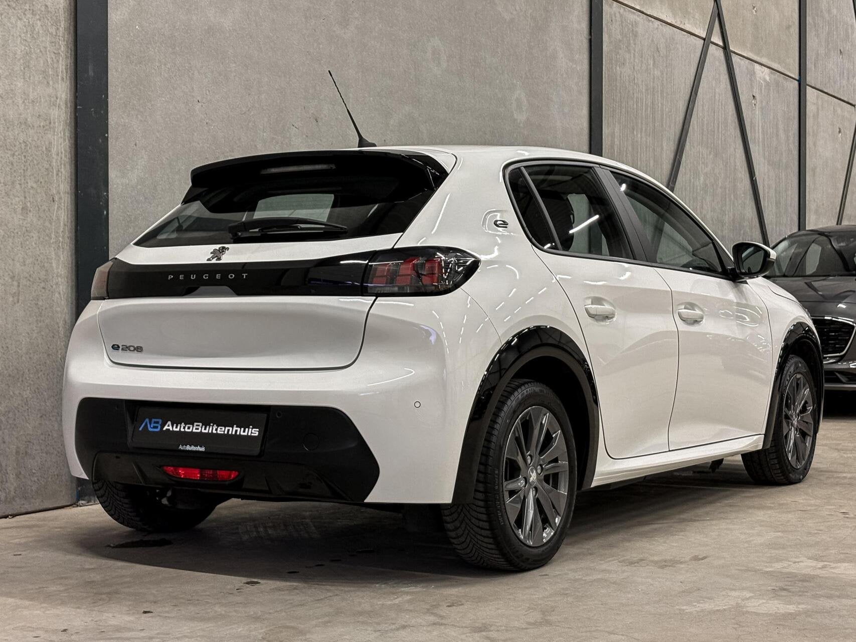 Peugeot e-208 EV Active Pack 50 kWh|1e EIGENAAR|92% SOH|CLIM, Auto's, Dealer onderhouden, 136 pk, Gebruikt, Verwarmde buitenspiegels