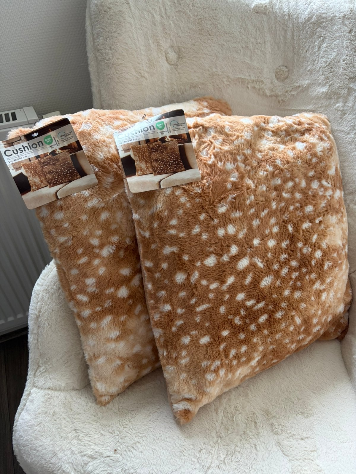 Viral faux fur cushion / bambi imitatiebont kussens nieuw 2x, Wasbaar, Bruin, Vierkant, Nieuw