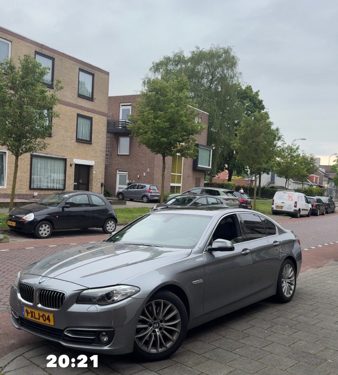 BMW 5-Serie 2.0 D 520 AUT 2014 Grijs (Euro 6 ), Achterwielaandrijving, 1995 cc, 4 cilinders, 2000 kg