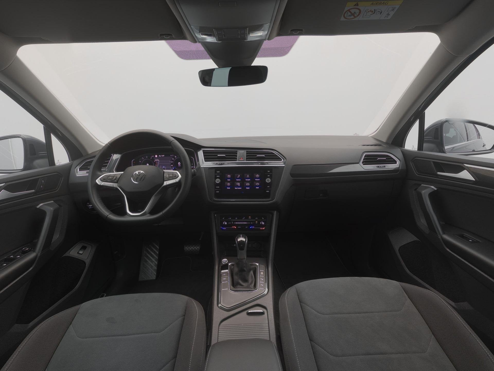 Volkswagen Tiguan 1.5 TSI 150 PK Elegance | LED Matrix IQ |, 4 cilinders, Origineel Nederlands, SUV of Terreinwagen, 5 stoelen