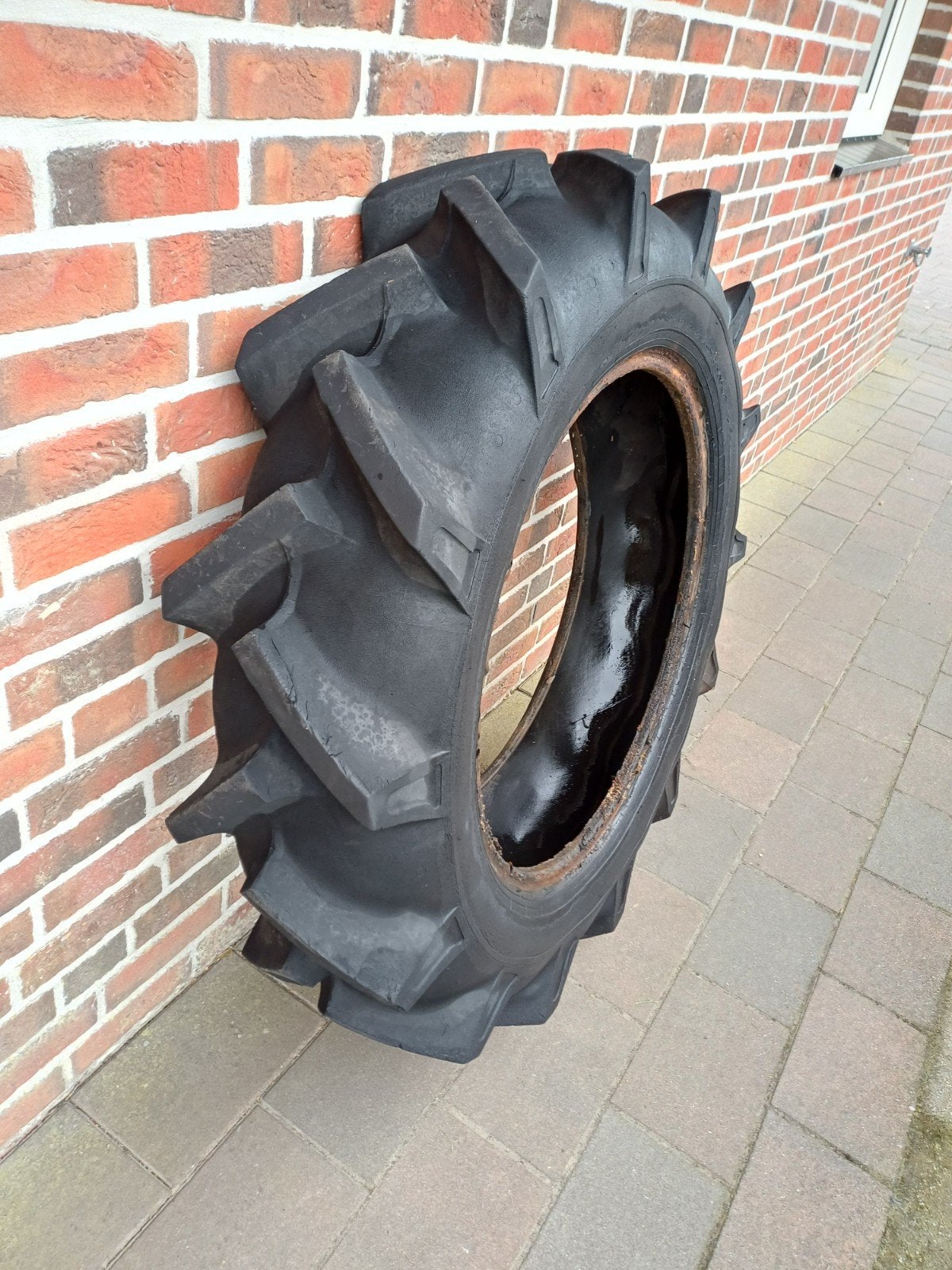Tractor band  11.2 X 28 inch., Ophalen of Verzenden