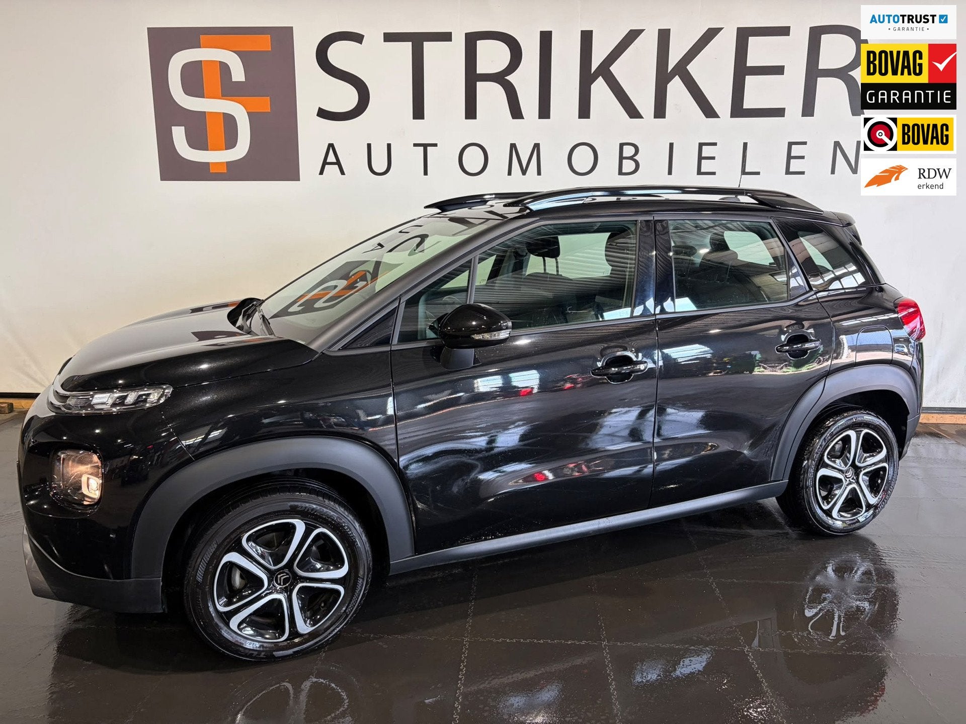 Citroen C3 Aircross 1.2 PureTech S&S Feel, Auto's, 840 kg, Gebruikt, Euro 6, Zwart