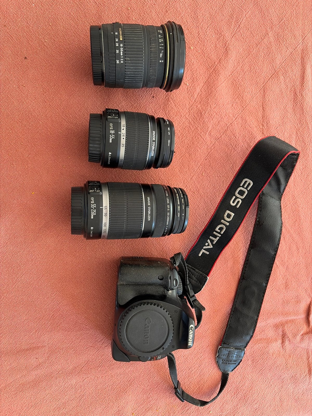 Canon EOS 550D DSLR Camera met 3 lenzen en tas, Canon, Camera, Ophalen, Gebruikt