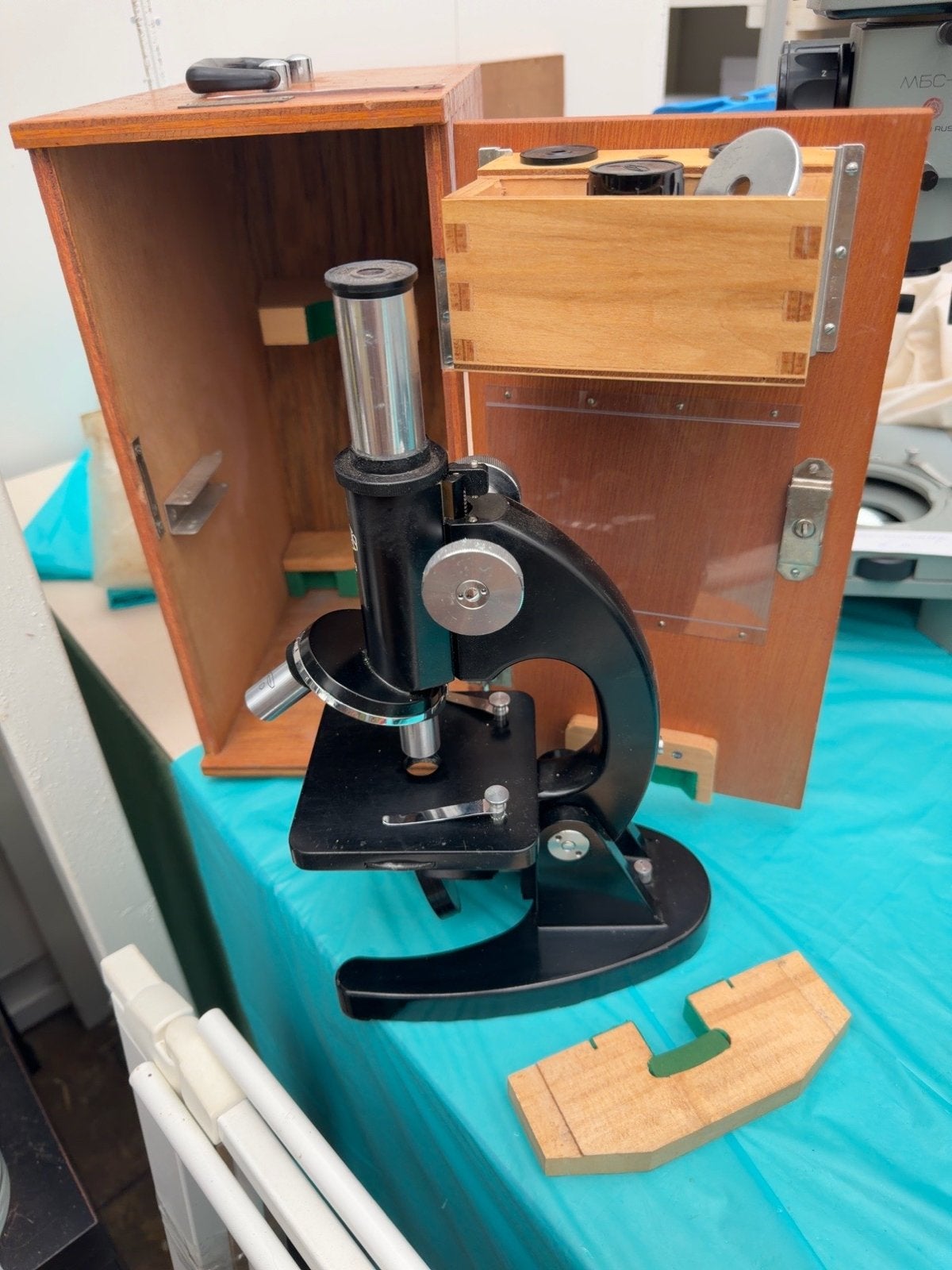 Olympus Microscoop met Originele Houten Kist, Ophalen of Verzenden, Gebruikt, 400x tot 1000x, Biologische microscoop