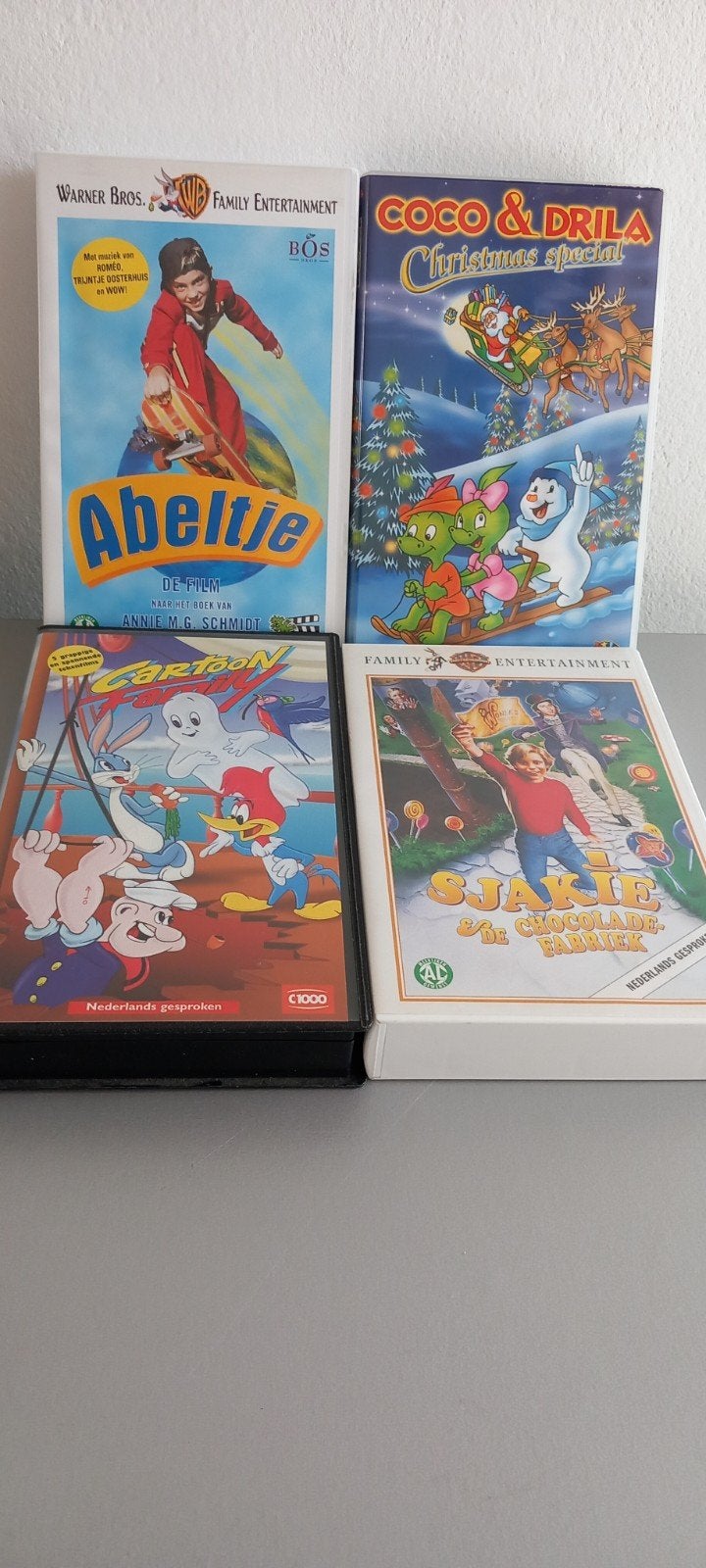 4 VHS banden: Abeltje, Coco & Drila, Cartoon Fantasy, Sjakie, Gebruikt, Verzamelbox, Alle leeftijden, Familie