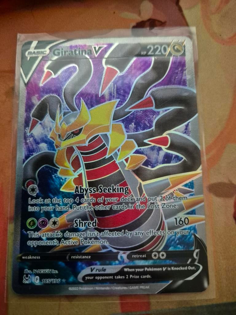 Giratina V Full Art Pokémon Kaart (Lost Origin), Ophalen of Verzenden, Zo goed als nieuw, Losse kaart, Foil