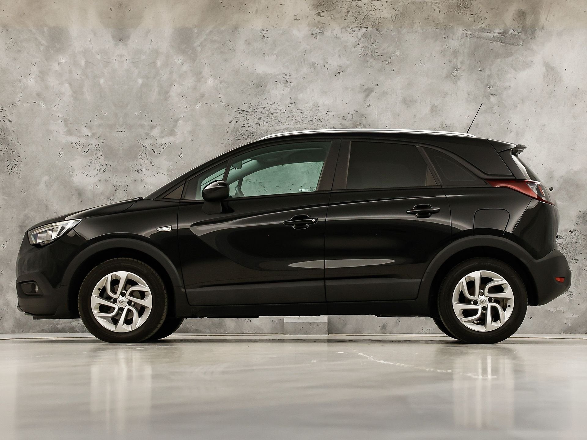 Opel Crossland 1.2 Sport (APPLE CARPLAY, GROOT NAVI, LM VELG, Auto's, Voorwielaandrijving, 12 maanden, Gebruikt, 1199 cc